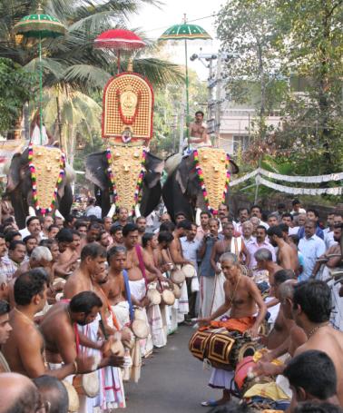 panchavadyam